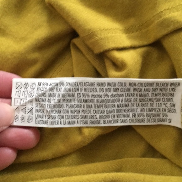 Forever 21 t-shirt dress - Picture 7 of 7